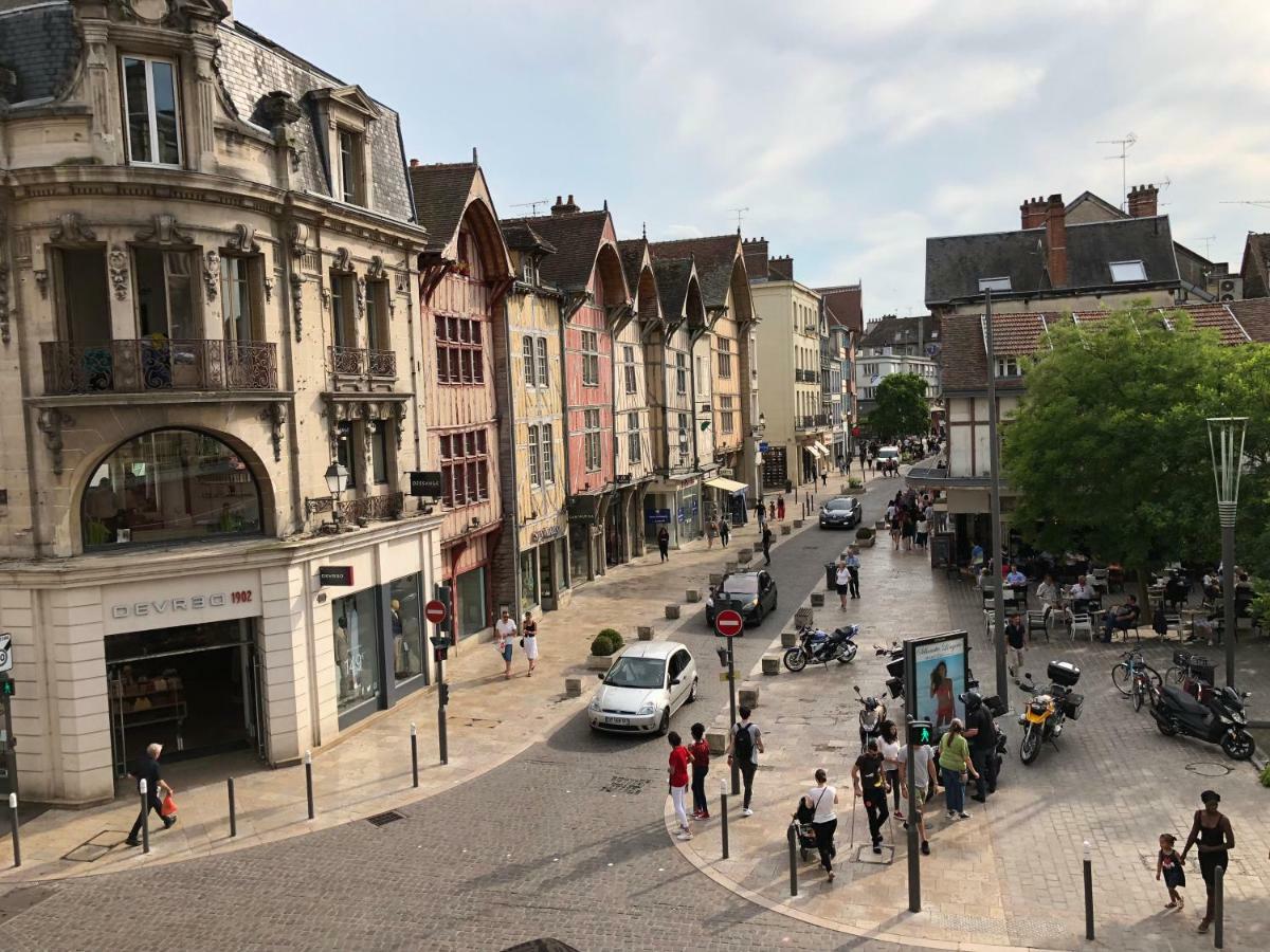 Le Plein Centre Apartment Troyes